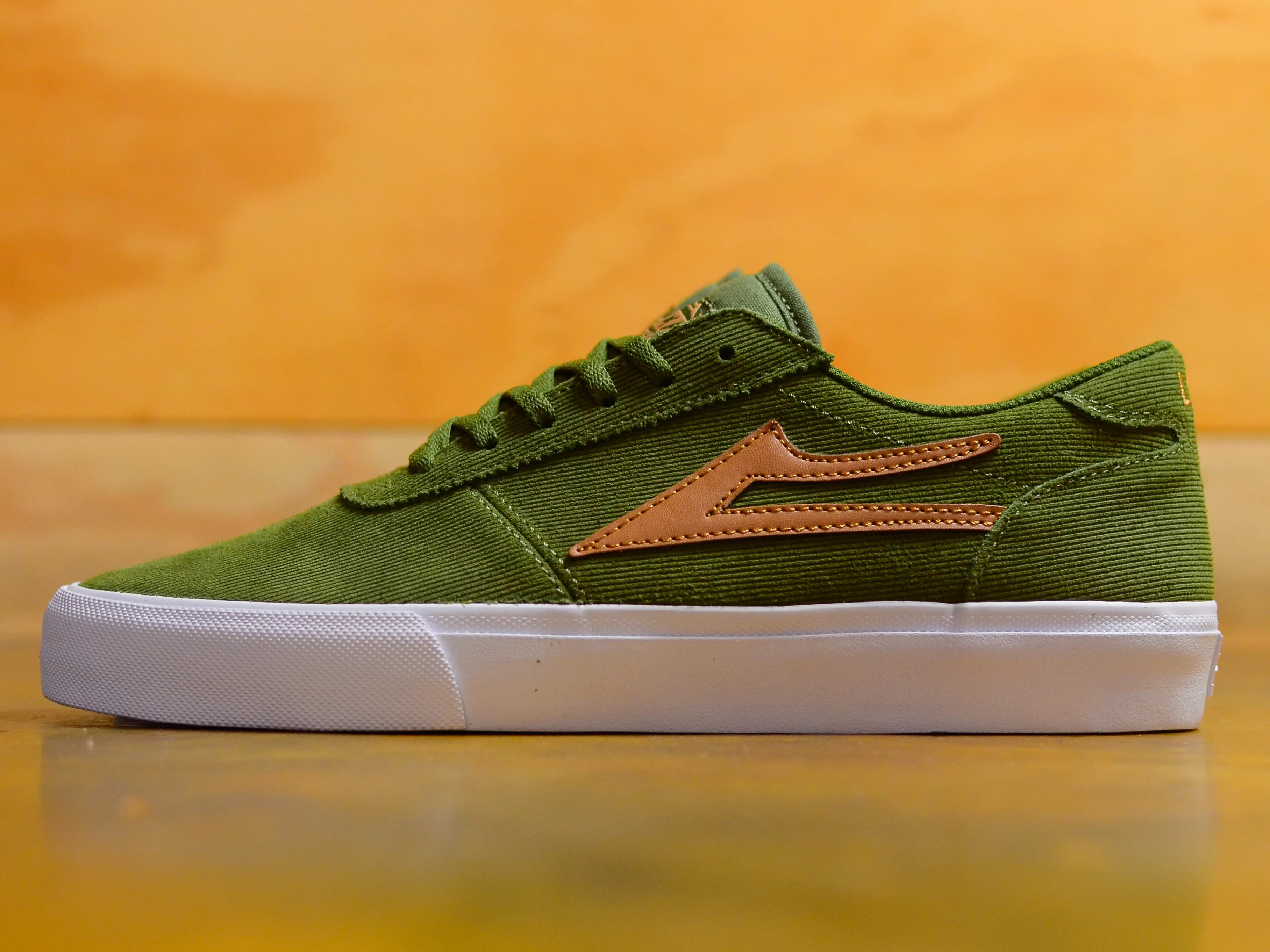 Manchester - Olive / Cord Suede