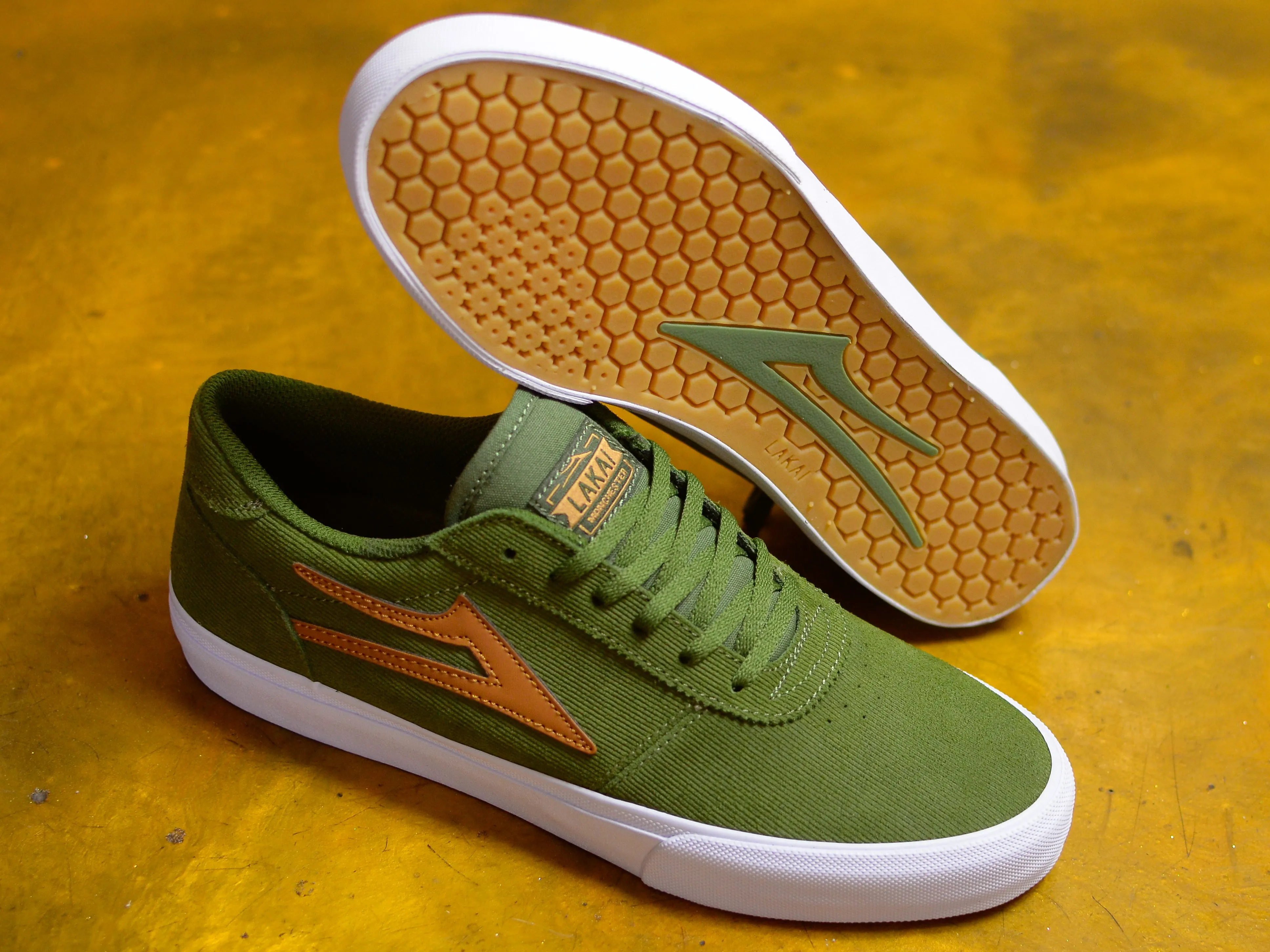 Manchester - Olive / Cord Suede